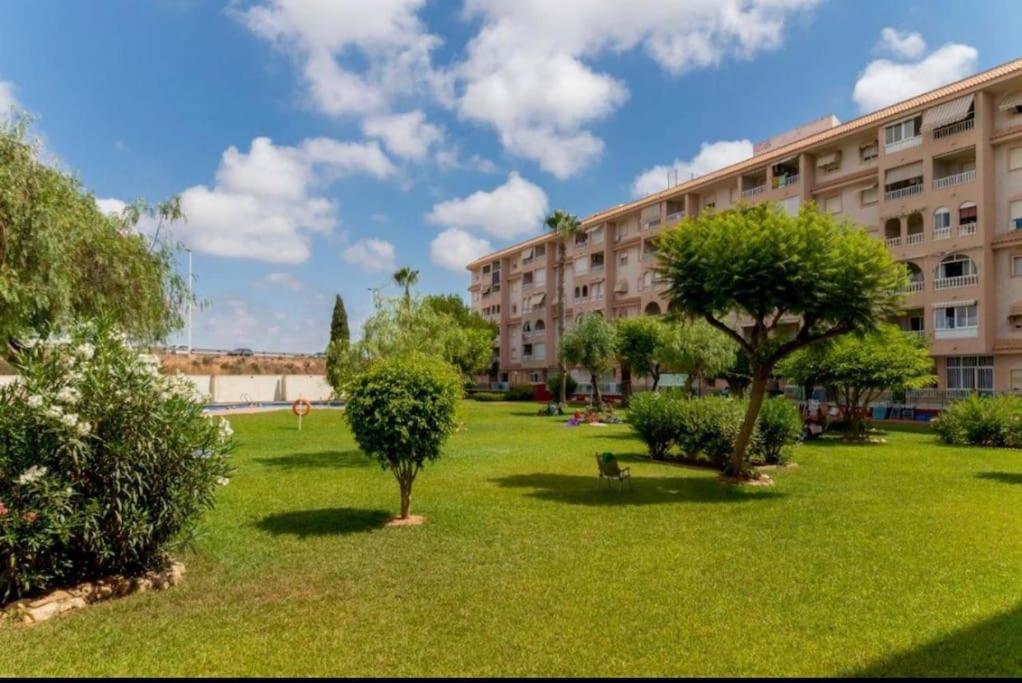 Casa Di Mateo With Garden View And Swimming Pool Lejlighed Torrevieja Eksteriør billede
